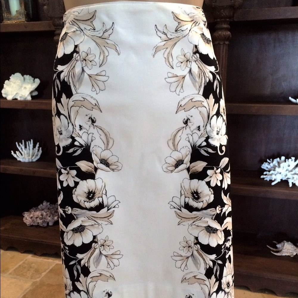 WHBM floral skirt, Sz4